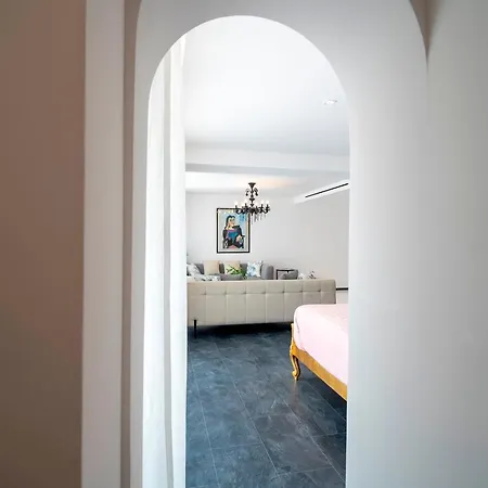 Villa Rr Epavlis