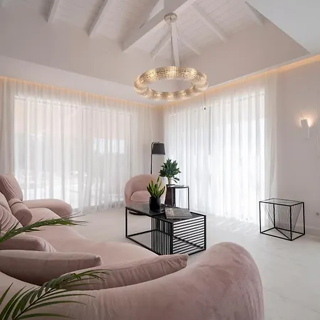 Vila Rr Epavlis Kommeno (Corfu)